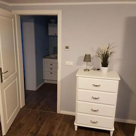 Traumhafte Im Reetferienhaus By Interhome Lejlighed Schaprode